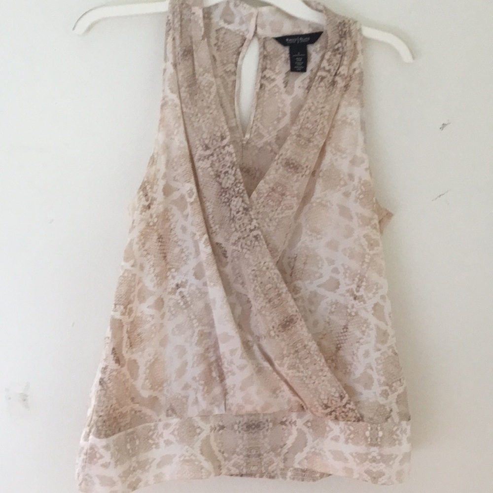 White House Black Market Top Size L